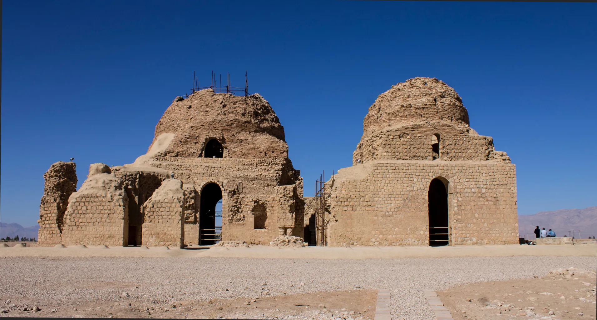 Sarvestan Palace 2